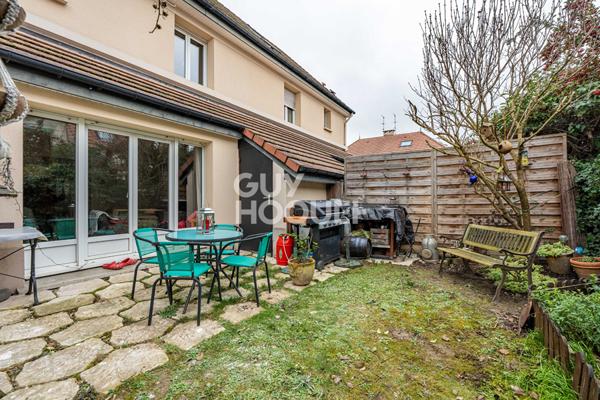 MAISON 5 PIECES AVEC JARDIN ET GARAGE