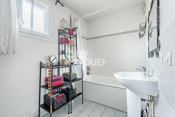 MAISON 5 PIECES AVEC JARDIN ET GARAGE