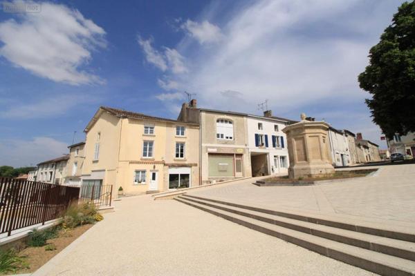 Maison à vendre à Latillé dans la Vienne (86190), ref : L1933