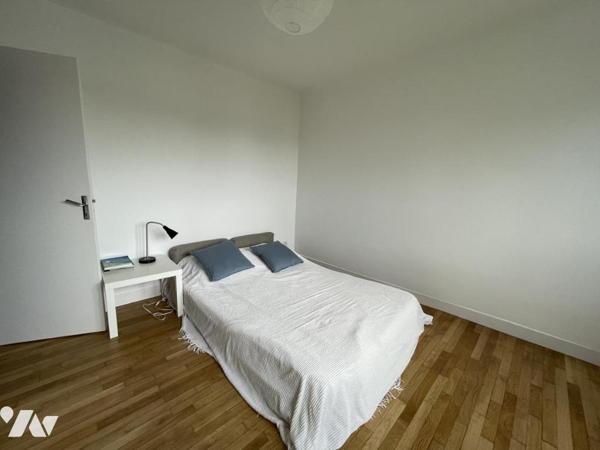 A VENDRE -MAISON DE BOURG avec jardin et garage LE BONO centre