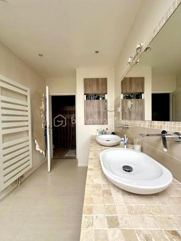 Maison de 200 m²