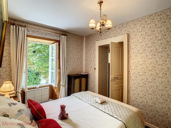 Propriété avec piscine couverte, grange et 7 945 m² de terrain à 73130 Saint-Martin-sur-la-Chambre