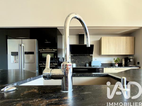 Maison à vendre 5 pièces 146 m² Angoulême
