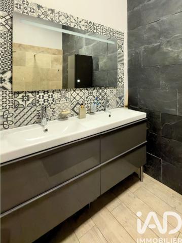 Maison à vendre 5 pièces 146 m² Angoulême