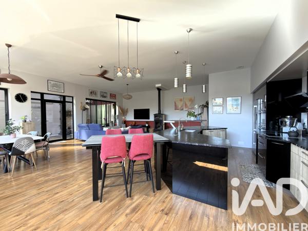 Maison à vendre 5 pièces 146 m² Angoulême