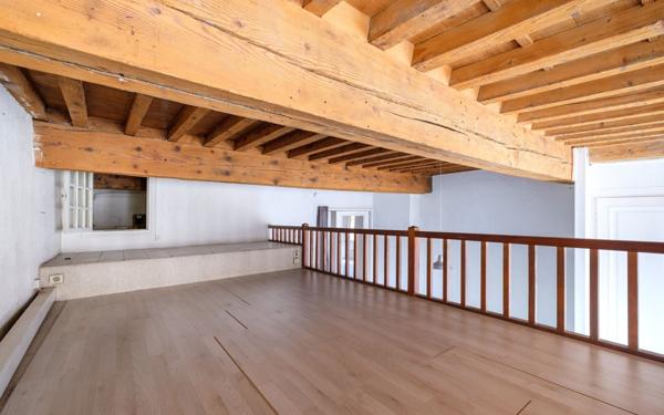 Appartement à vendre    2 pièces • 71,87 m2 Lyon 5