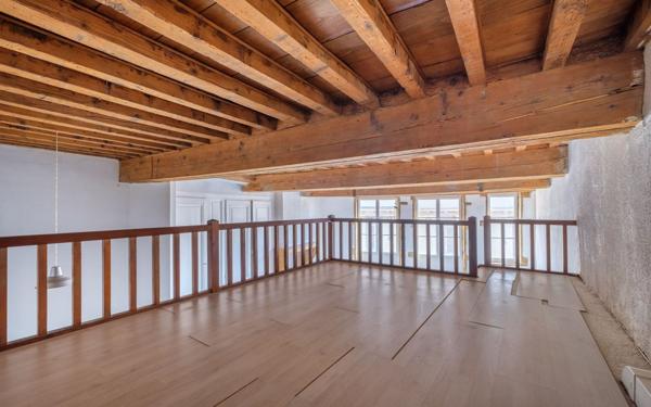 Appartement à vendre    2 pièces • 71,87 m2 Lyon 5