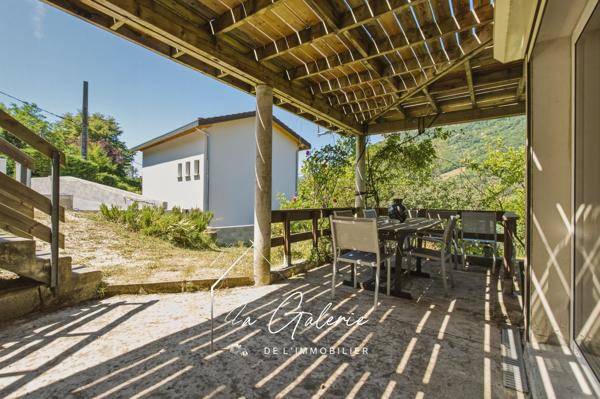 RARE A LA VENTE BELLE MAISON SITUEE SUR SAINT MARTIN LE VINOUX