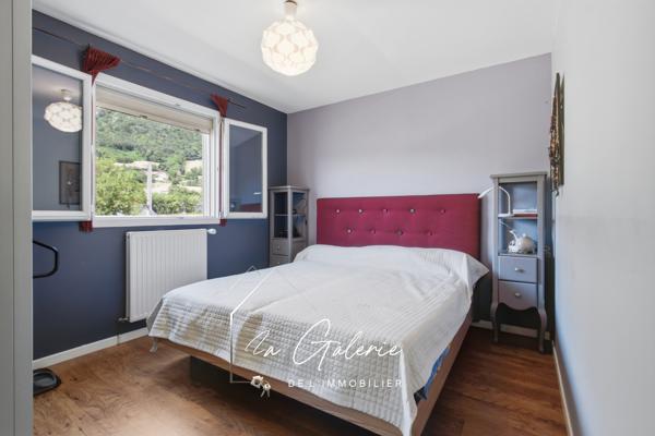 RARE A LA VENTE BELLE MAISON SITUEE SUR SAINT MARTIN LE VINOUX