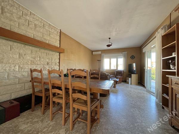 LE PASSAGE - Maison sur sous-sol de 135 m² avec 6 pièces principales avec ascenseur, garage, dépendance et jardin autour dans un secteur recherché et calme.