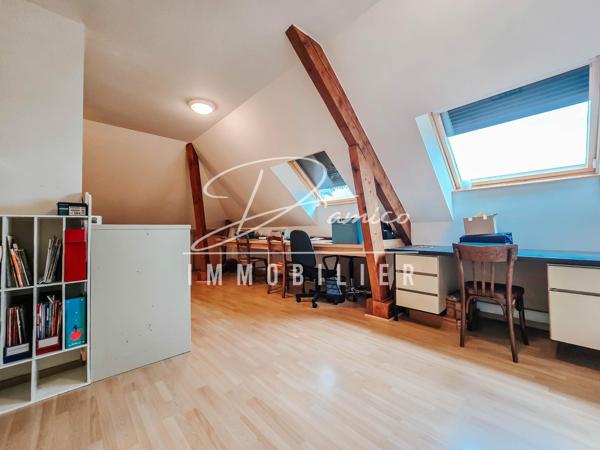 Maison individuelle de prestige 337 m² avec parc arboré de 3800 m² à Avesnes-les-Aubert