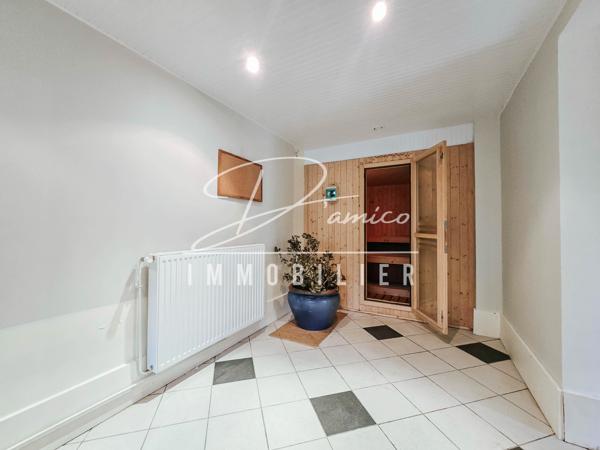 Maison individuelle de prestige 337 m² avec parc arboré de 3800 m² à Avesnes-les-Aubert