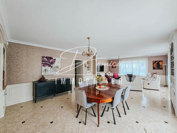Maison individuelle de prestige 337 m² avec parc arboré de 3800 m² à Avesnes-les-Aubert