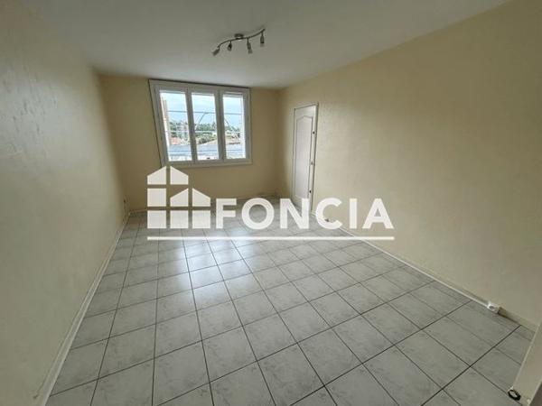 Location Appartement 3 pièces 65.9 m² - RUE PASTEUR-J.MOULIN-MOZART Bourg-les-valence 26500