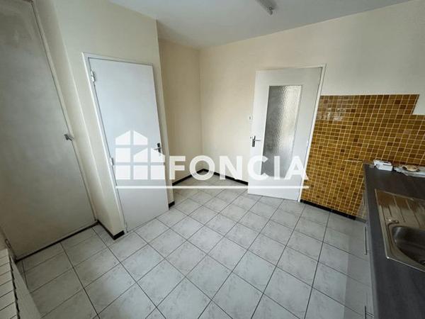 Location Appartement 3 pièces 65.9 m² - RUE PASTEUR-J.MOULIN-MOZART Bourg-les-valence 26500