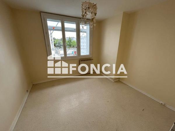 Location Appartement 3 pièces 65.9 m² - RUE PASTEUR-J.MOULIN-MOZART Bourg-les-valence 26500