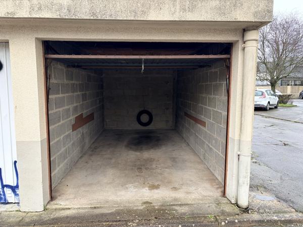 Rennes (35000) Garage fermé