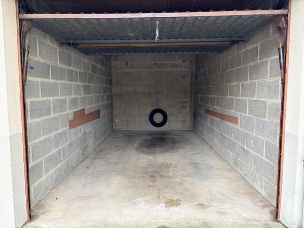 Rennes (35000) Garage fermé