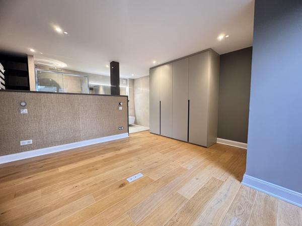 Arcachon centre, Plage à 50m ! T4 rénové de 134 m2 avec patio !
