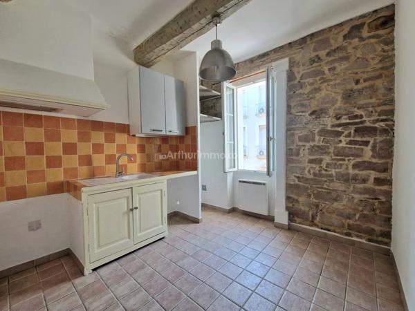 Vente                                                      Appartement
                        
                     2 pièces                      31 m2                     à Le Muy