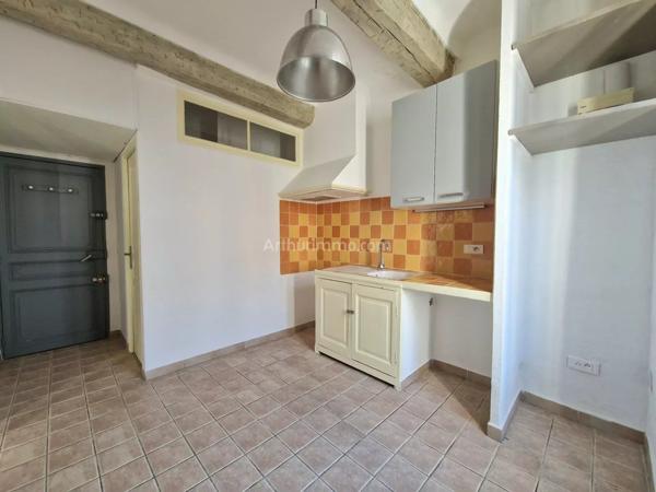 Vente                                                      Appartement
                        
                     2 pièces                      31 m2                     à Le Muy
