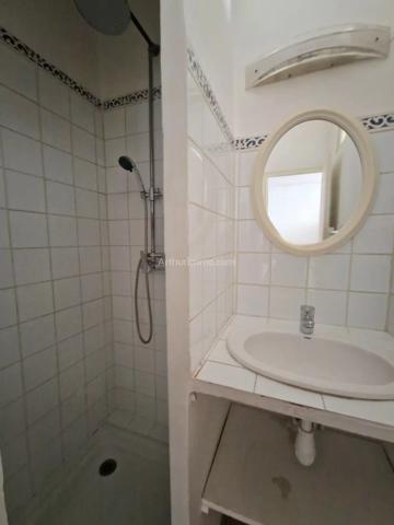 Vente                                                      Appartement
                        
                     2 pièces                      31 m2                     à Le Muy