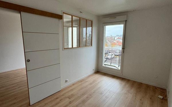 Appartement à vendre    2 pièces • 31,79 m2 Joinville-le-Pont