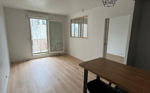 Appartement à vendre    2 pièces • 31,79 m2 Joinville-le-Pont