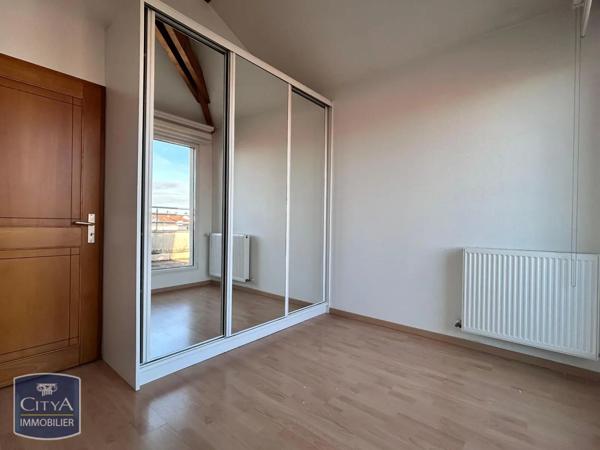 Appartement à louer 5 pièces 131m²