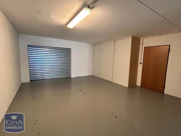 Appartement à louer 5 pièces 131m²