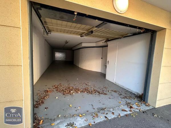 Appartement à louer 5 pièces 131m²