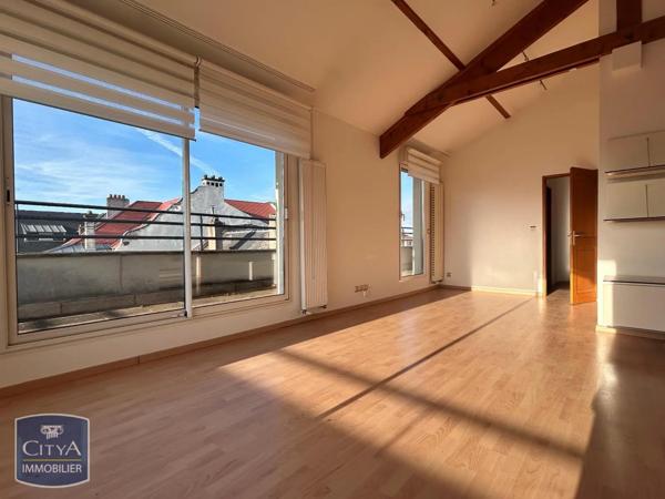 Appartement à louer 5 pièces 131m²