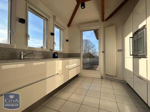 Appartement à louer 5 pièces 131m²