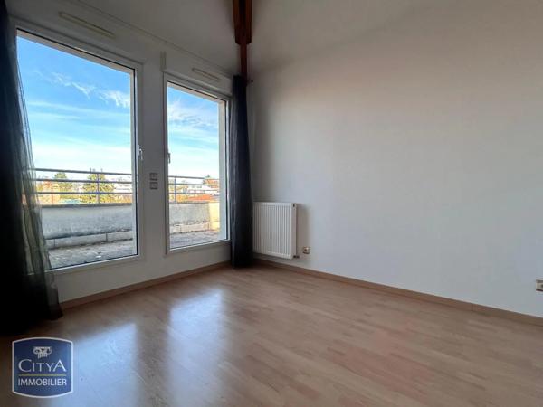 Appartement à louer 5 pièces 131m²