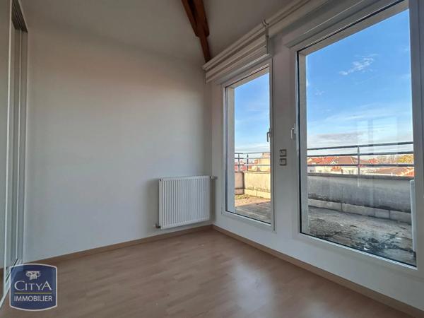 Appartement à louer 5 pièces 131m²