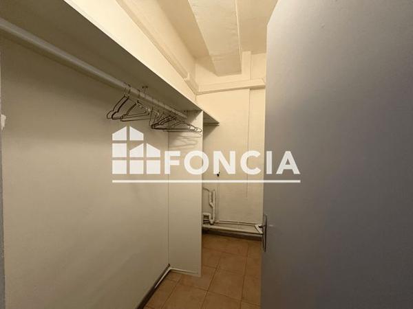 Location Studio 46.5 m² - 32 RUE DES LICES Avignon 84000