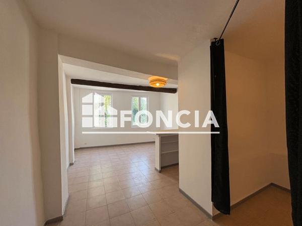 Location Studio 46.5 m² - 32 RUE DES LICES Avignon 84000