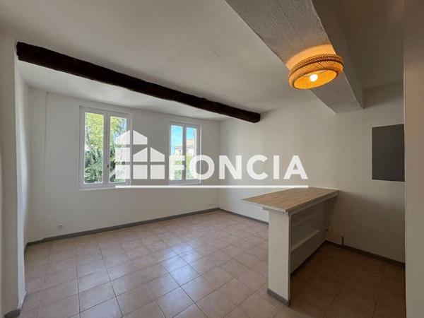 Location Studio 46.5 m² - 32 RUE DES LICES Avignon 84000