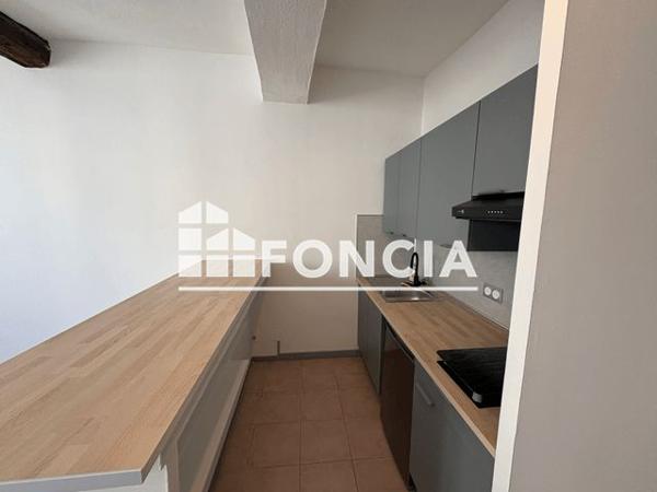 Location Studio 46.5 m² - 32 RUE DES LICES Avignon 84000