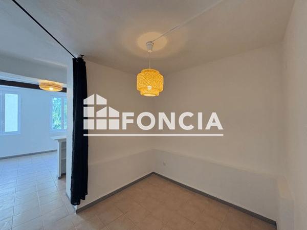 Location Studio 46.5 m² - 32 RUE DES LICES Avignon 84000