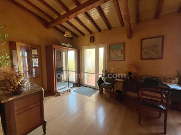 MAISON CONTEMPORAINE 10 PIECES 227 M²