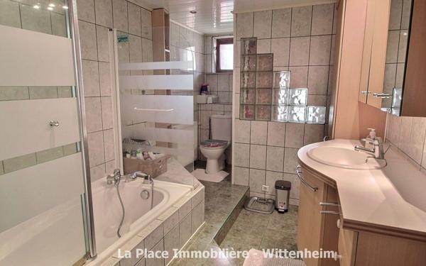 Maison à vendre    6 pièces • 216,59 m2 Wittenheim