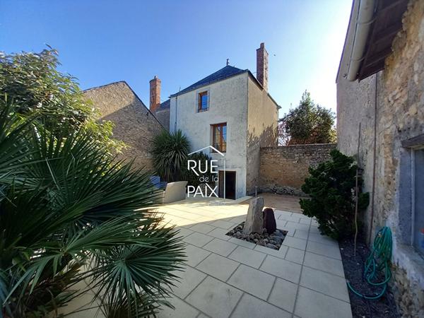 79600 ST LOUP LAMAIRE Maison de caractère Saint-Loup-Lamairé 108 m²