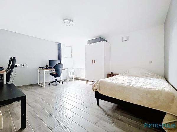 Coup de coeur pour cette maison familiale avec prestations de confort etvue dégagée