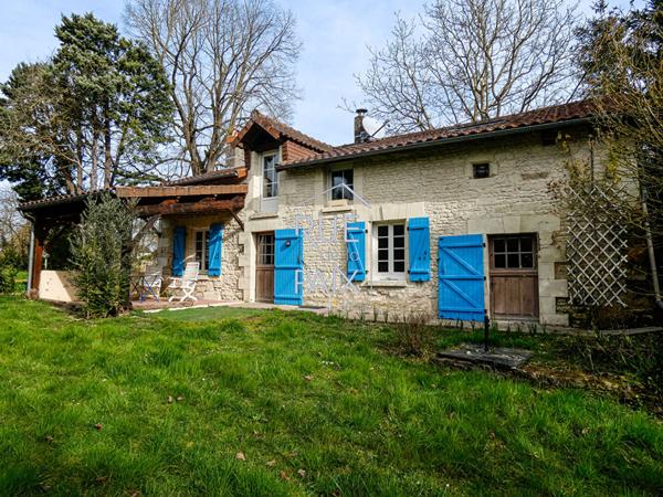 86420 BERTHEGON Maison Berthegon -120 m2