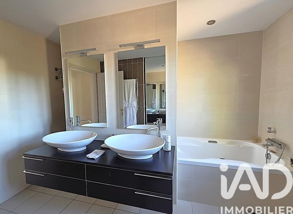 Maison à vendre 6 pièces 176 m² Saint-Loup-Cammas