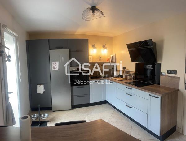 Villa cinq pièces avec jardin et piscine