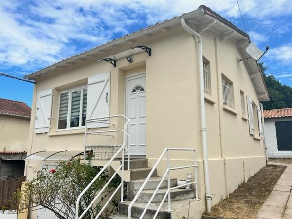 Saint-Georges-de-Didonne (17110) 

1KM DE LA PLAGE & DU CENTRE VILLE LOCATION SAISONNIERE Maison de vacances de 45 m2 située à 1.2km de la plage