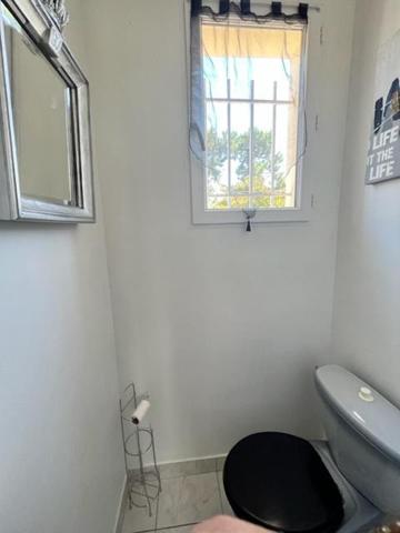 Saint-Georges-de-Didonne (17110) 

1KM DE LA PLAGE & DU CENTRE VILLE LOCATION SAISONNIERE Maison de vacances de 45 m2 située à 1.2km de la plage