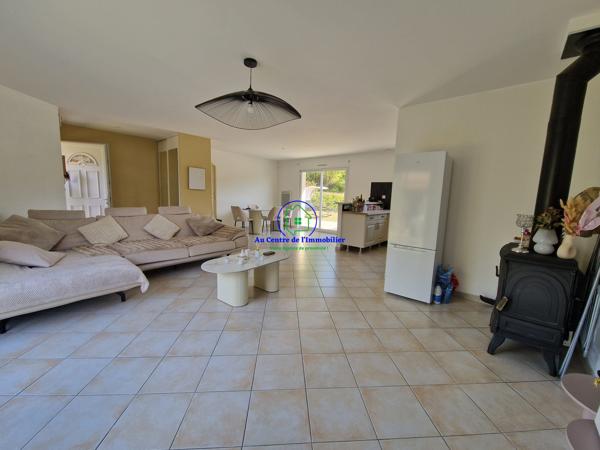 A vendre: Maison de type T6 de 130m² avec piscine, carport et grand jardin